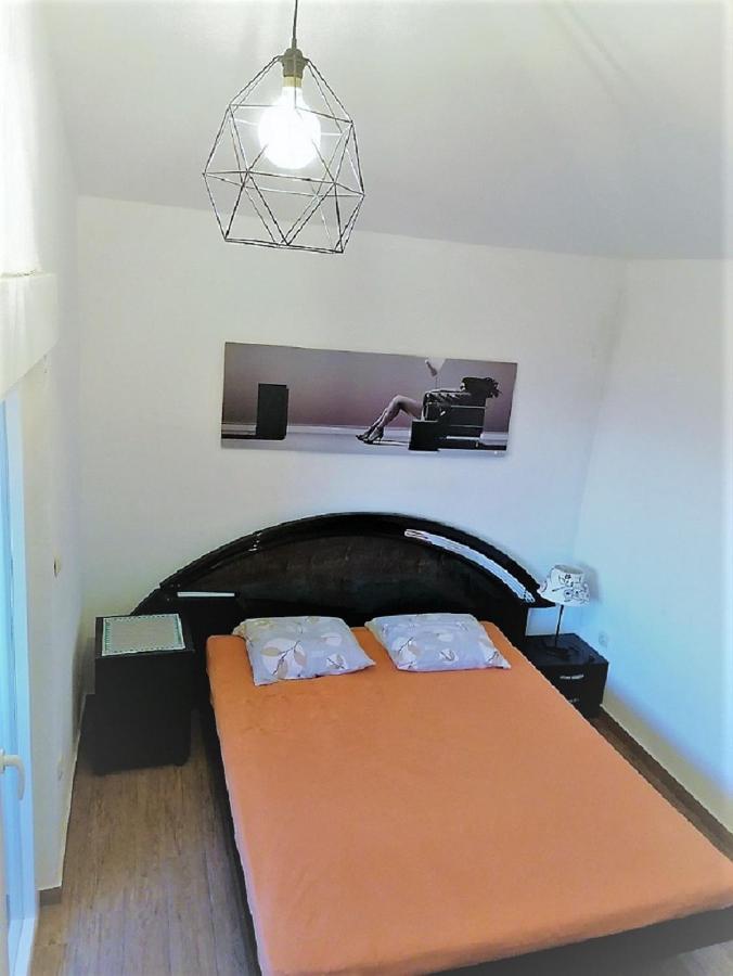 Apartments Dubravka Pirovac Exterior foto