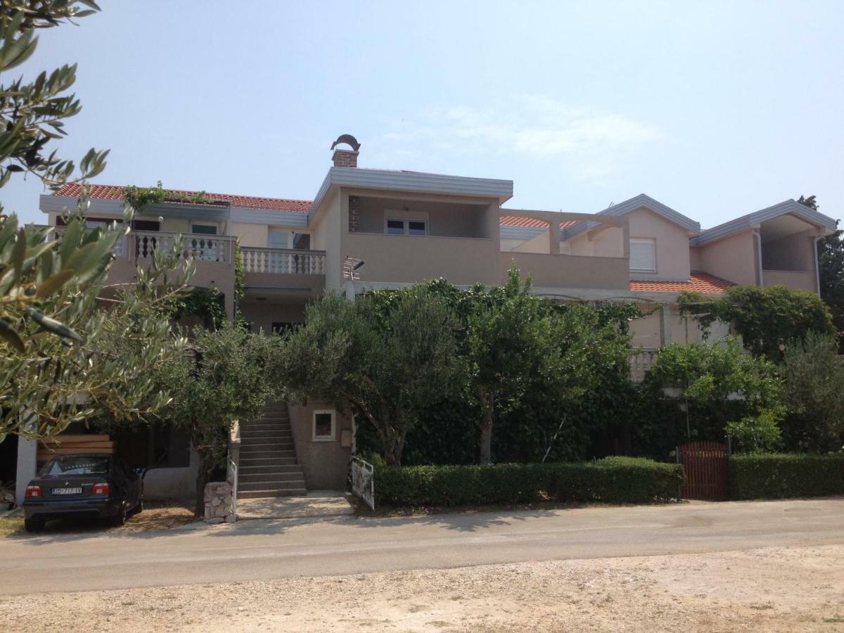 Apartments Dubravka Pirovac Exterior foto