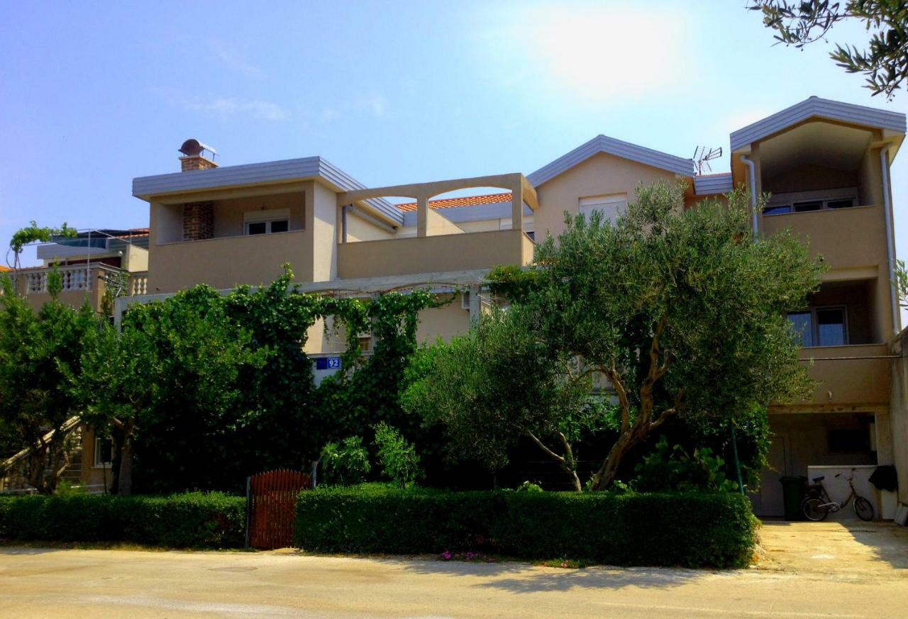 Apartments Dubravka Pirovac Exterior foto